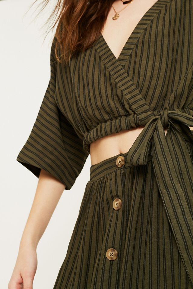 UO Kimmy Stripe Wrap Top ritagliato #4