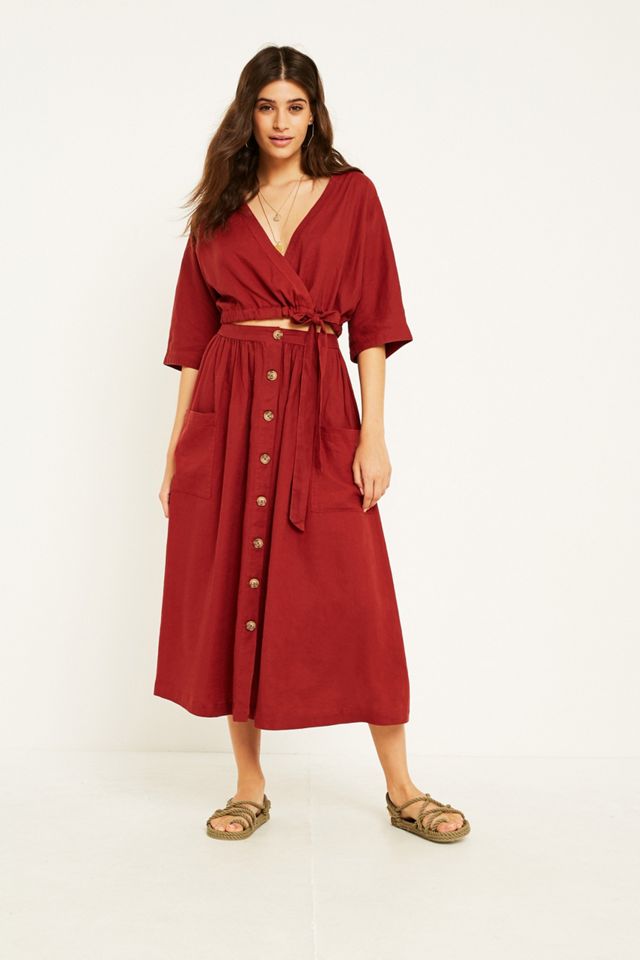 Urban Outfitters – Gekürzte Wickelbluse „Kimmy“ in Rostrot #6