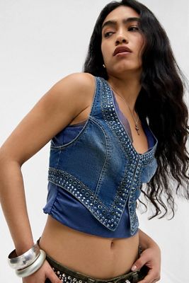 Gilet in Denim con Borchie UO Fame