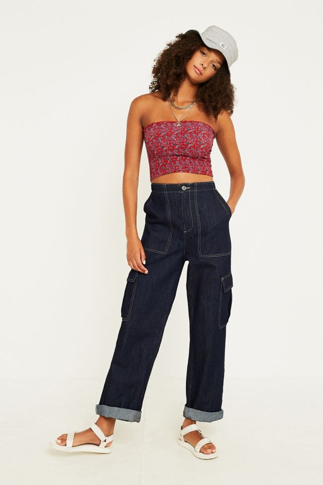 Urban Outfitters – Schlauchoberteil in Rot mit Blümchenprint #1