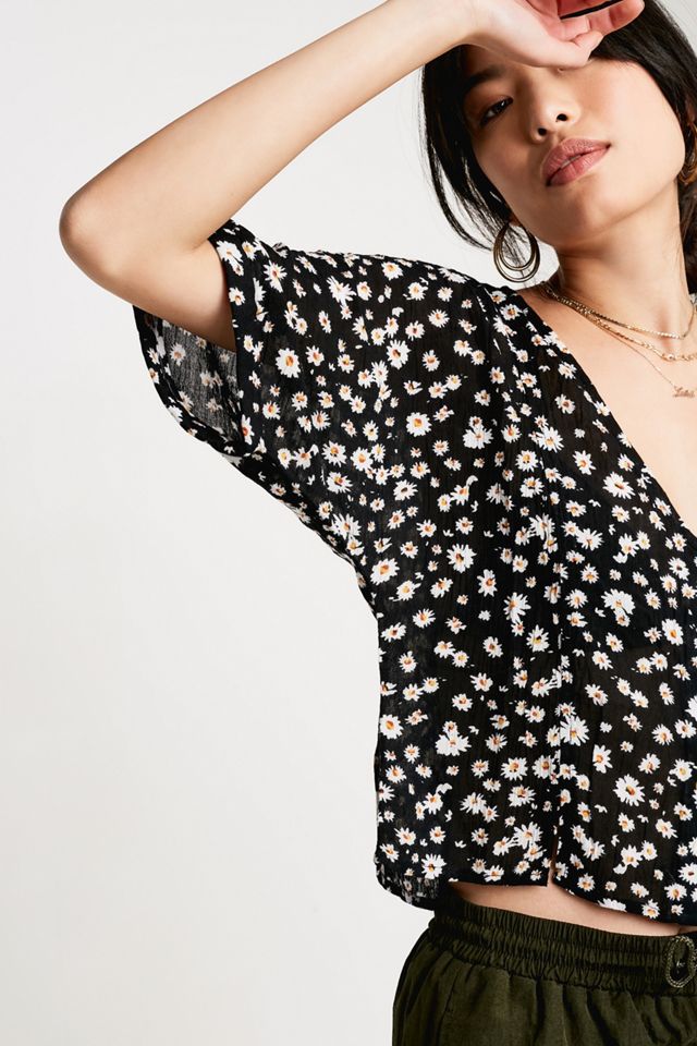 Urban Outfitters – Bluse „Nicola Daydream“ mit Gänseblümchenprint #1