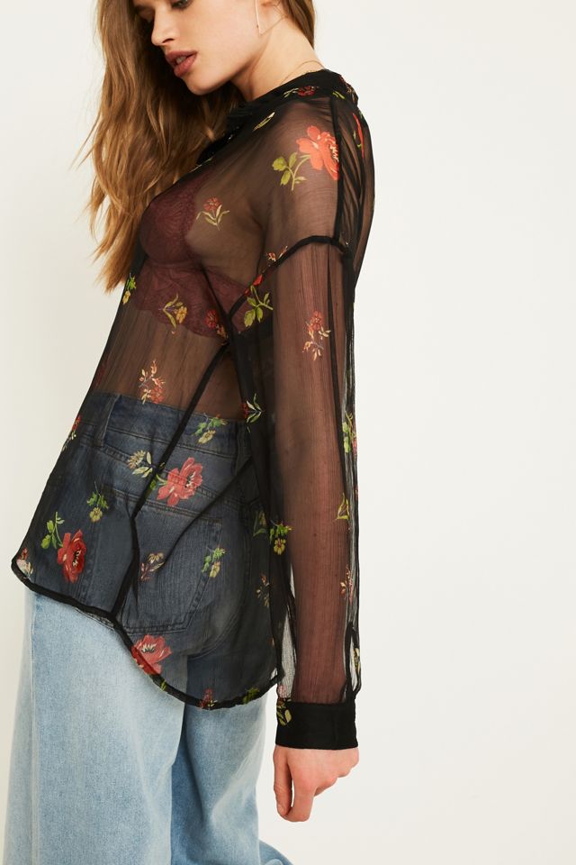 UO - Chemise transparente boutonnée à fleurs #1