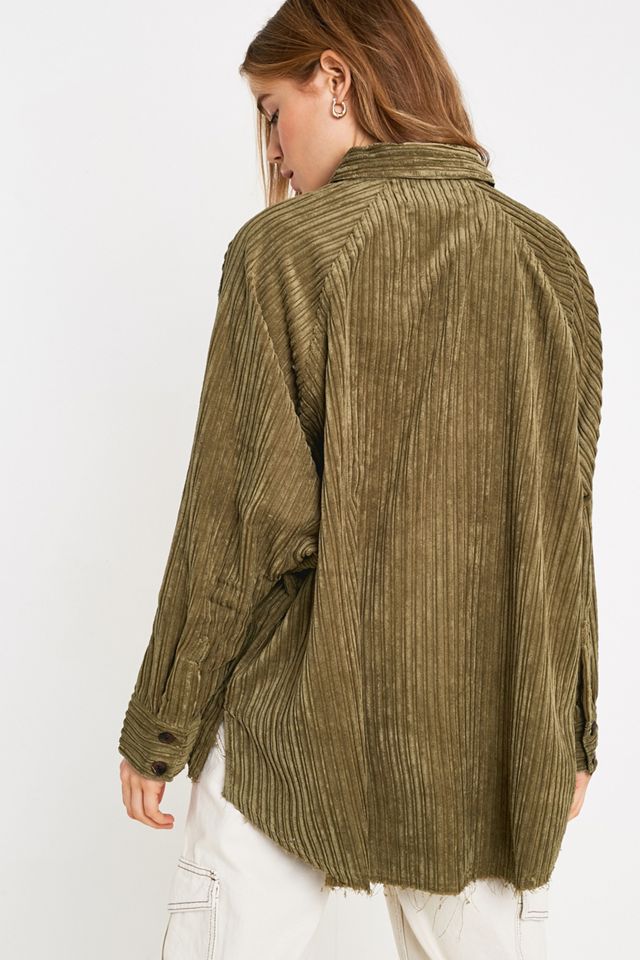 Urban Outfitters – Geknöpftes Cordhemd „Brendan“ in Grün #2