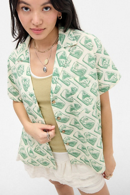 UO Paige Printed Souvenir Shirt - Green S at Urban Outfitters