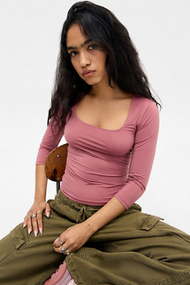UO Ana Slinky Ruched 3/4 Sleeve Top - Pink XL at Urban Outfitters