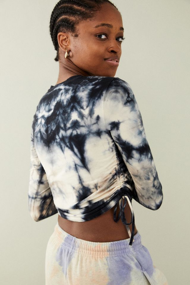UO – Gerafftes und gebatiktes Baby-Longsleeve #1