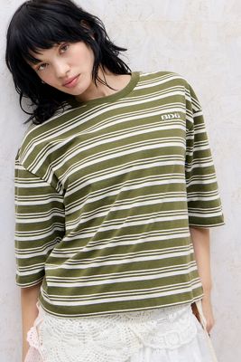 T-Shirt BDG Kai Boxy a Manica Media