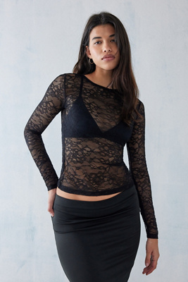 Urban Outfitters Archive - Haut en dentelle à encolure dégagée noir | Urban Outfitters FR