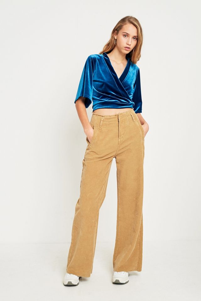 Alfileres y agujas recortados Velvet Navy Wrap Top #1