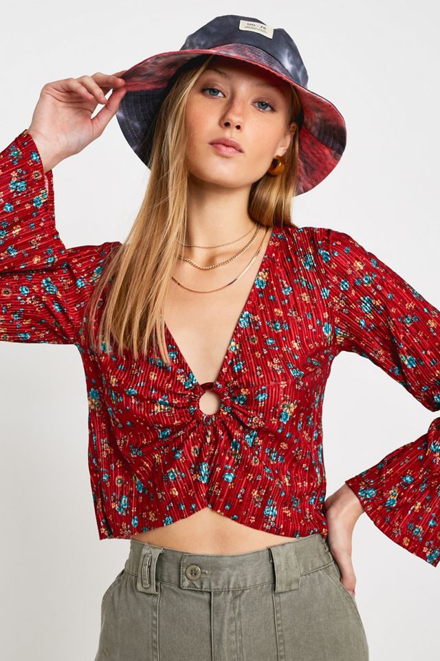 UO Red Floral Plisse Ring Front Long-Sleeve Blouse Urban