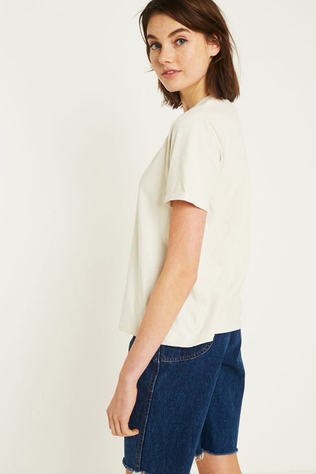 Urban Outfitters – T-Shirt mit Blumenstickerei #2
