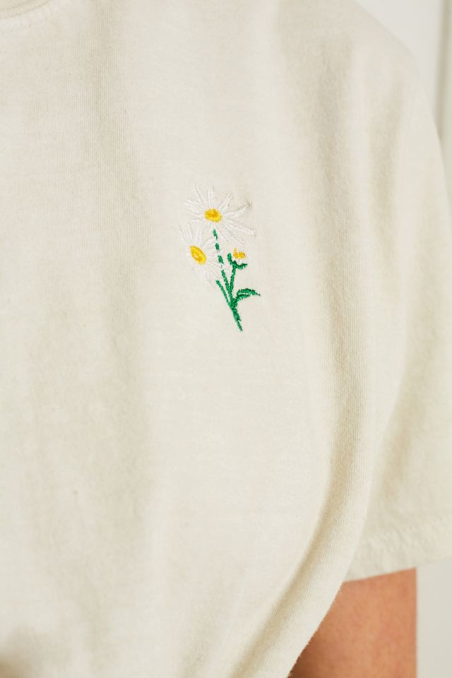Urban Outfitters – T-Shirt mit Blumenstickerei #3