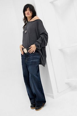 BDG Kurt Off-Shoulder T-Shirt
