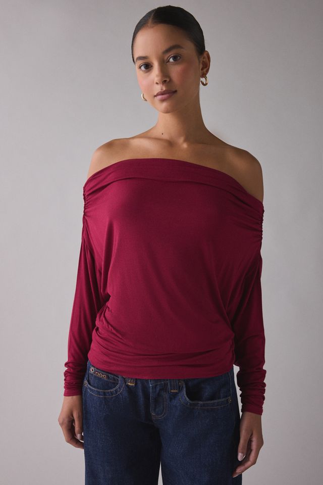 UO Elena Schulterfreies Top #2