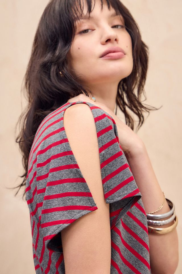 UO Olivia Off-Shoulder T-Shirt