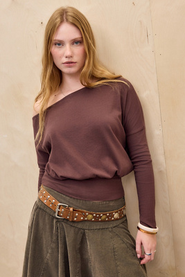 Silence + Noise Cassie Drape Off-Shoulder Top - Brown M at Urban Outfitters