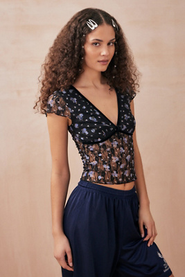 Madison Semi-Sheer Lace Blouse en taille: XL - Kimchi Blue - Modalova