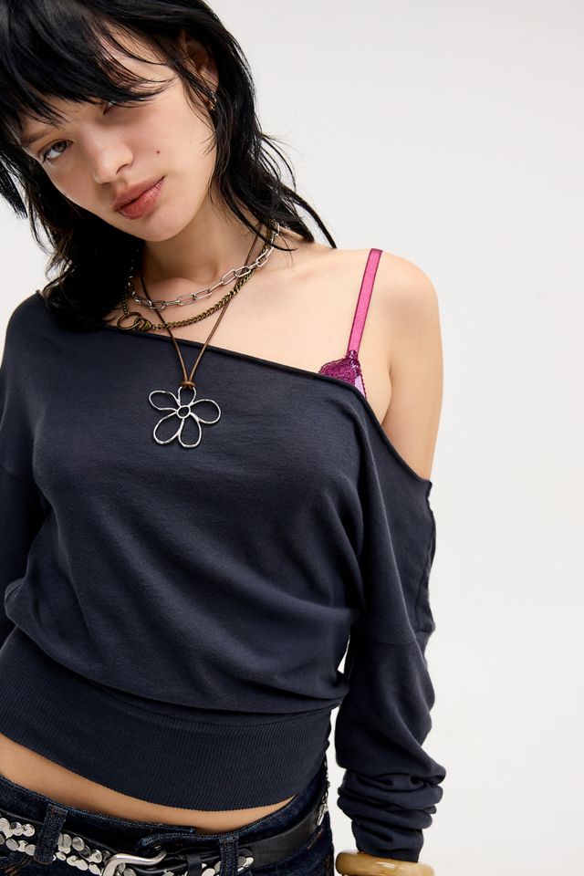 UO Off-Shoulder Banded Long Sleeve T-Shirt #1