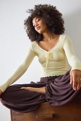 Top a maniche lunghe con arricciature Out From Under Waff le