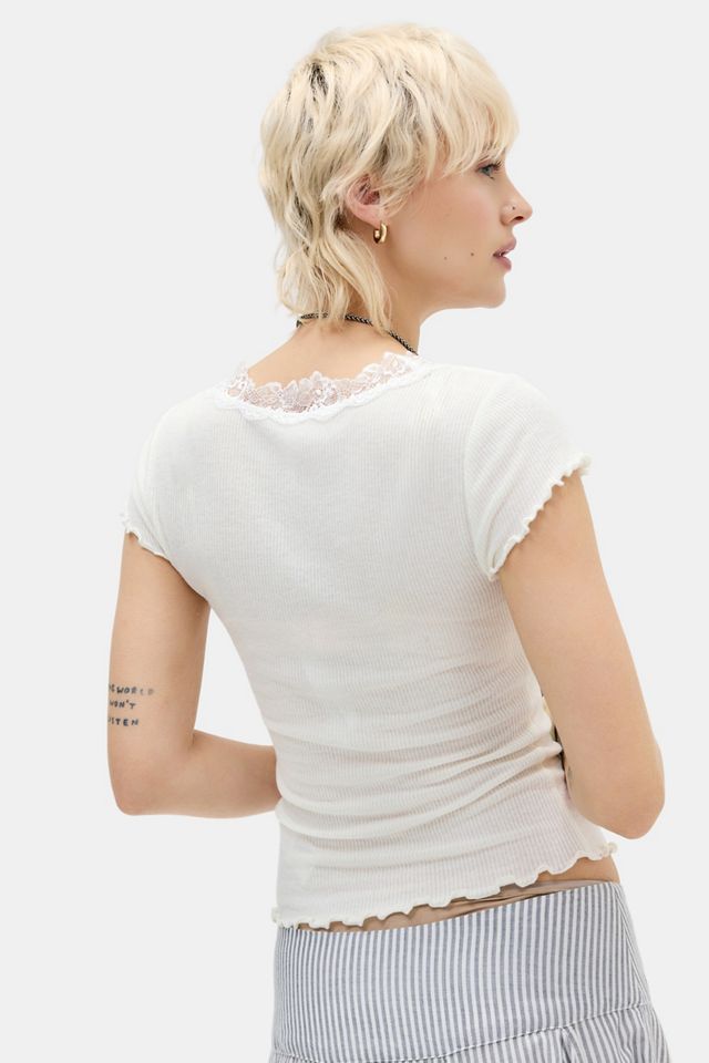 T-Shirt Out From Under Frieda con Scollo Quadrato #3