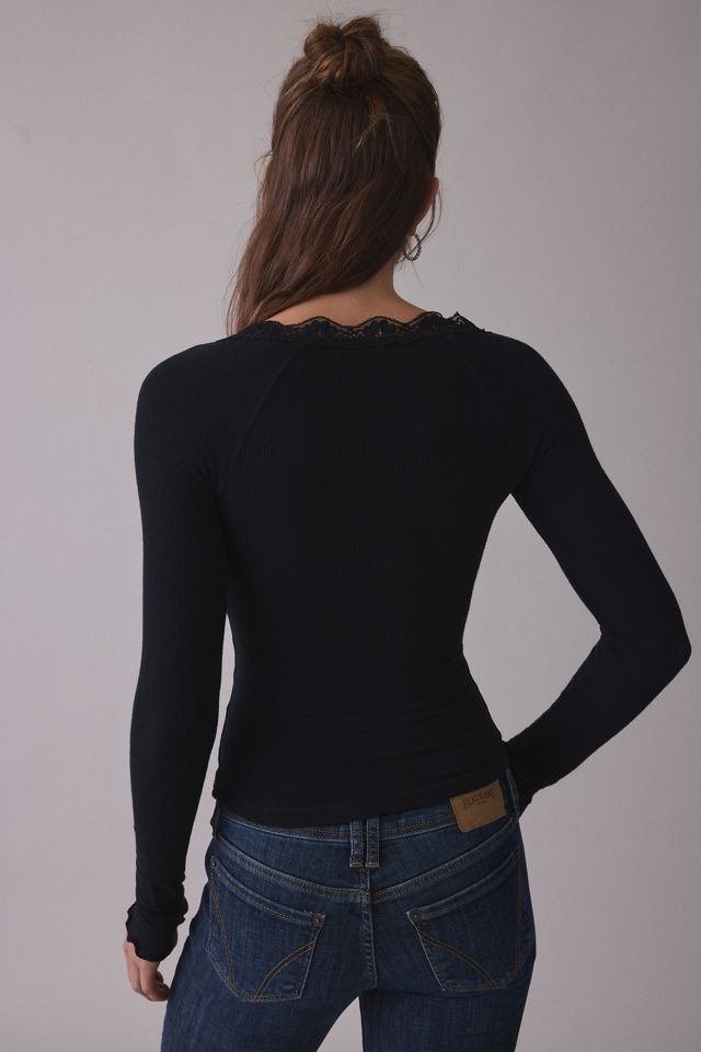 Top a maniche lunghe in pizzo a strati Diana Out From Under #2
