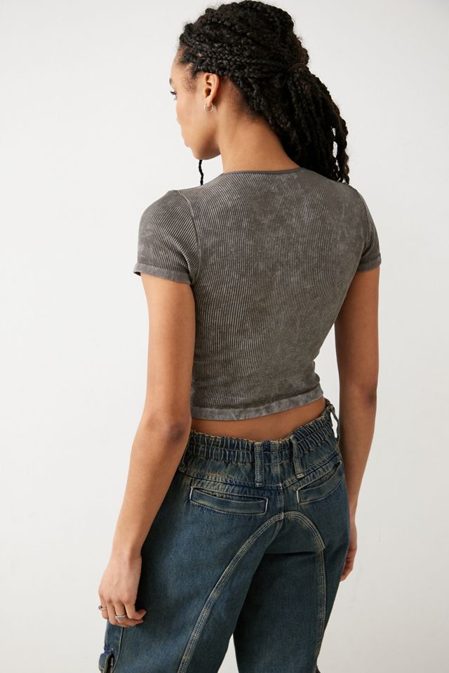 Out From Under - T-shirt court extensible sans coutures de tous les jours  #2