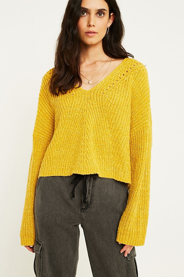 UO Slouchy Fisherman Wide V-Neck Jumper | Urban Outfitters UK