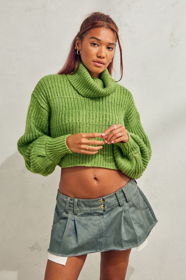 Urban outfitters balloon outlet sleeve cropped sweater