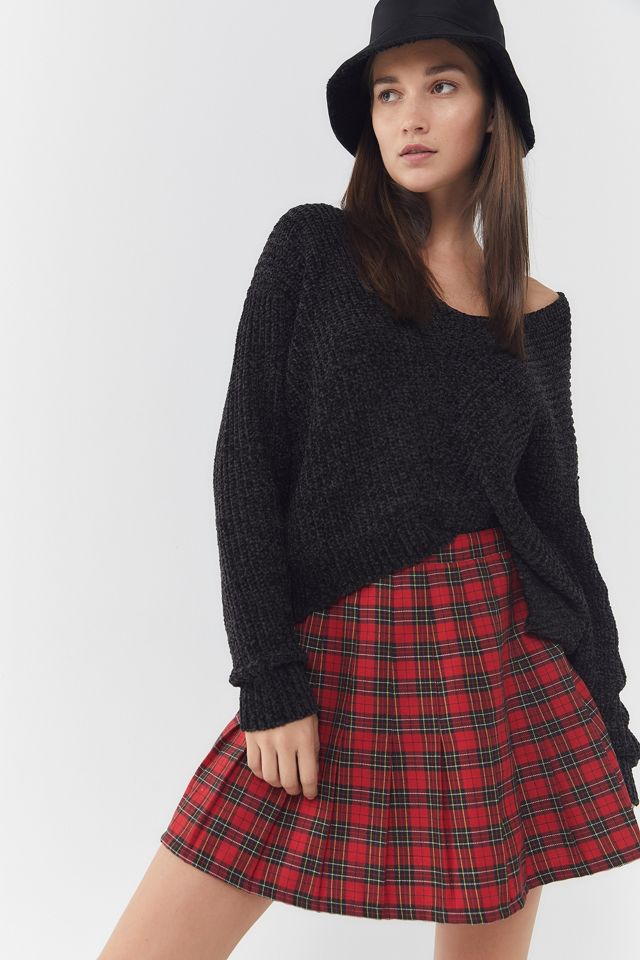 UO Whitney Plush V-Neck Jumper