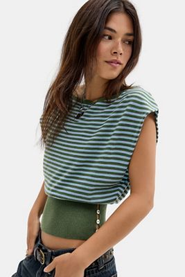 Top con Botones y Hombros Descubiertos UO Shay