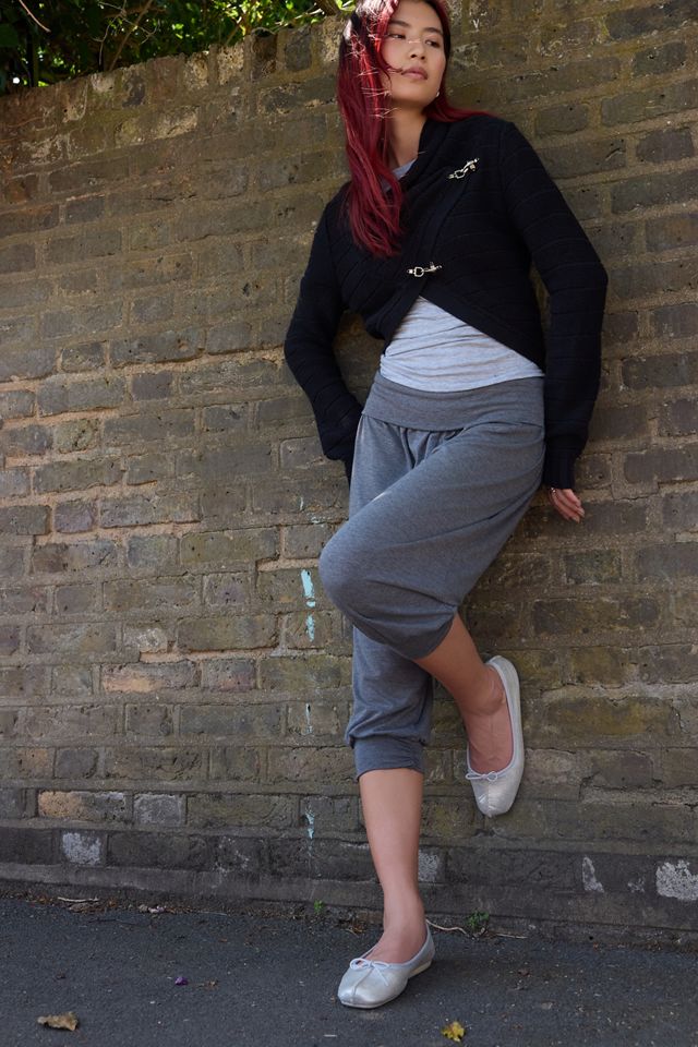 UO Asymmetrische Schnallen-Strickjacke #1