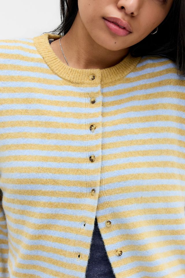UO Marlowe Strickjacke mit Rundhalsausschnitt #1