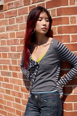 BDG Lumi Knopfleisten-Plissee-Top mit asymmetrischer Knopfleiste