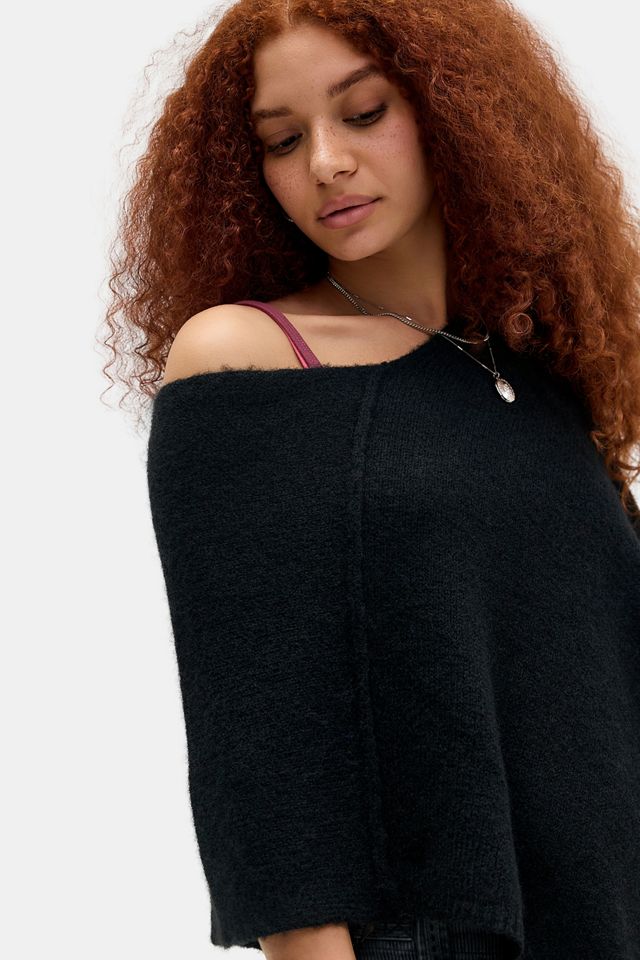 UO Biffy Knit Poncho #2