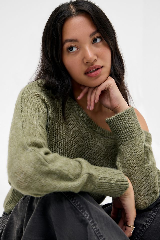 UO Jordan Off-Shoulder Slouch Top