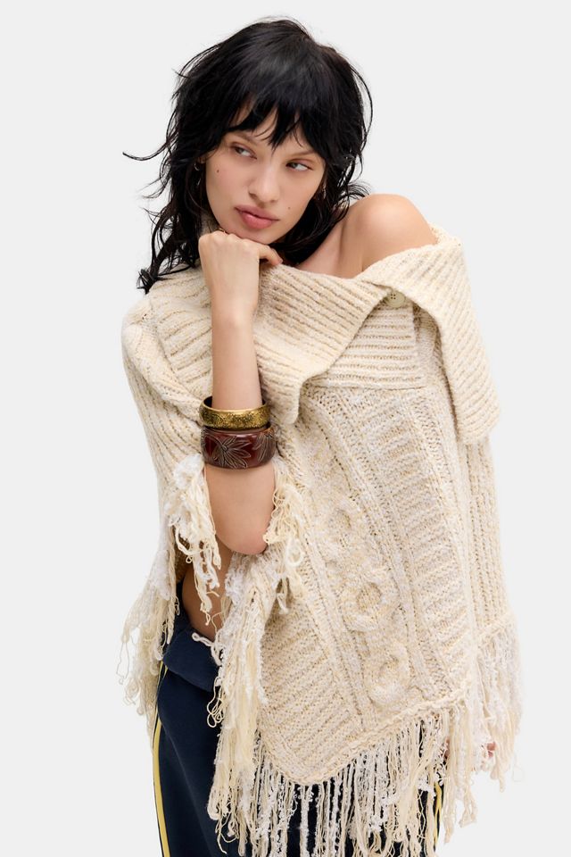 Poncho con frange UO #1