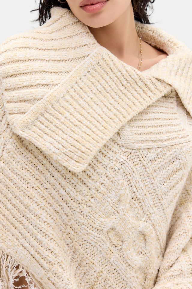 Poncho con frange UO #2