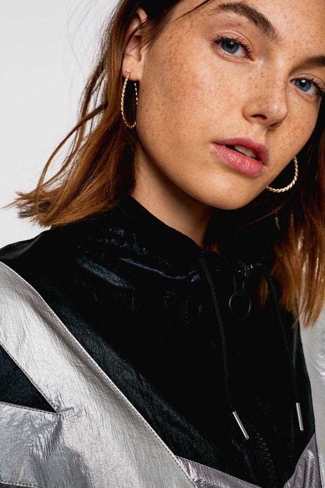 UO - Veste droite métallisée noire #4