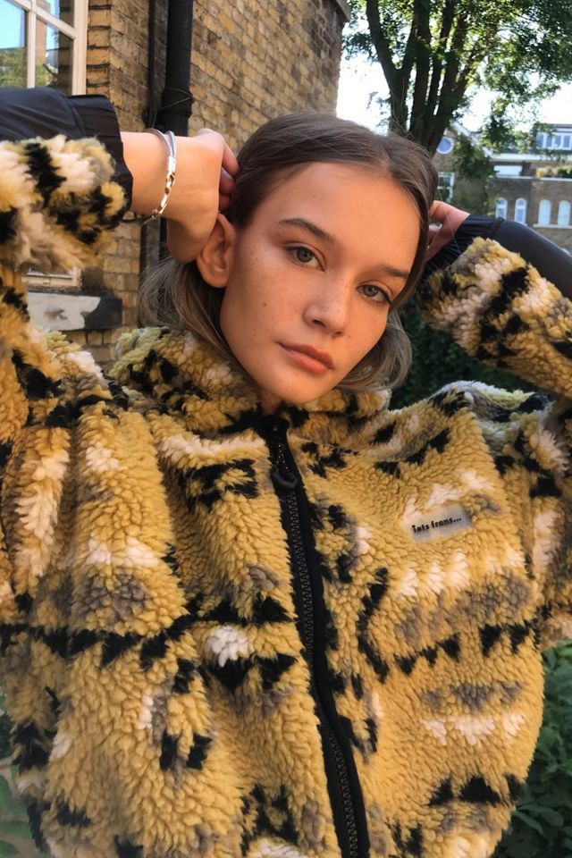 iets frans... Yellow & Black Printed Cropped Fleece Jacket #3