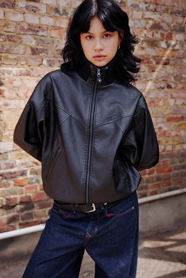 Frances Faux Leather Unwadded Bomber Jacket en taille: XS - BDG - Modalova