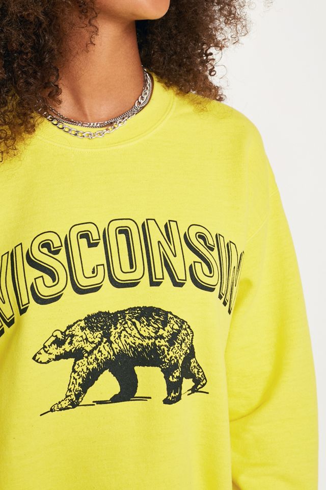 Urban Outfitters – Sweatshirt „Wisconsin“ in knalligem Gelb #1