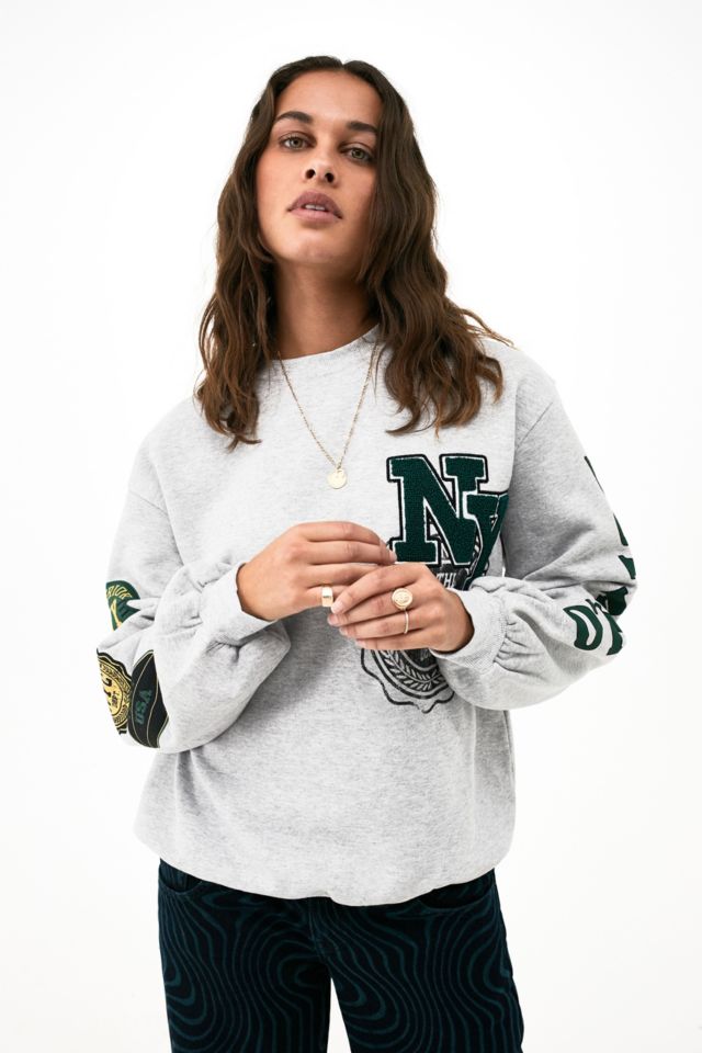 Urban outfitters sales friends sweatshirt