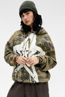 UO Star Camo Zip-Through Hoodie - Green ground M at Urban Outfitters
