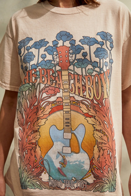 Image of UO - Dad-T-Shirt Beach Boys