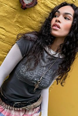 Camiseta con Cuello Rasgado Angel Grunge Silence + Noise