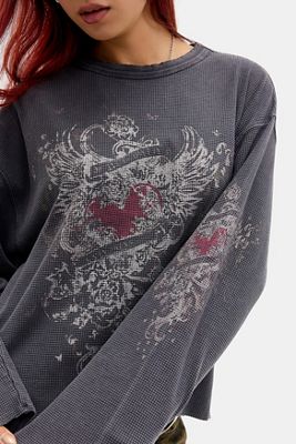 UO Grunge Heart Waffle Skate Graphic Tee