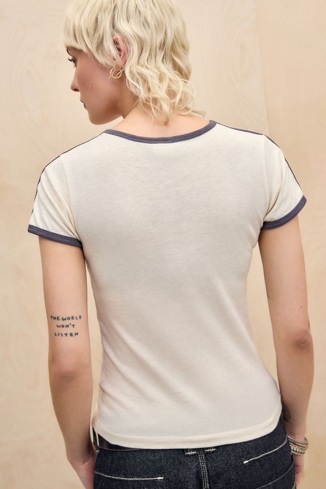 Camiseta Deportiva con Cuello en V UO #3