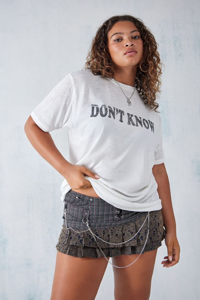 T-shirt boyfriend UO Don't Know Don't Care #1