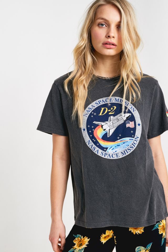 Nasa tee shirt store urban outfitters