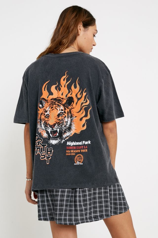 Urban outfitters tiger t 2024 shirt